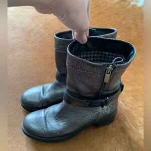 Aquatlia Boots Size 7